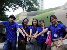 2015 International Summer Camp opens in Thai Nguyen - ảnh 1